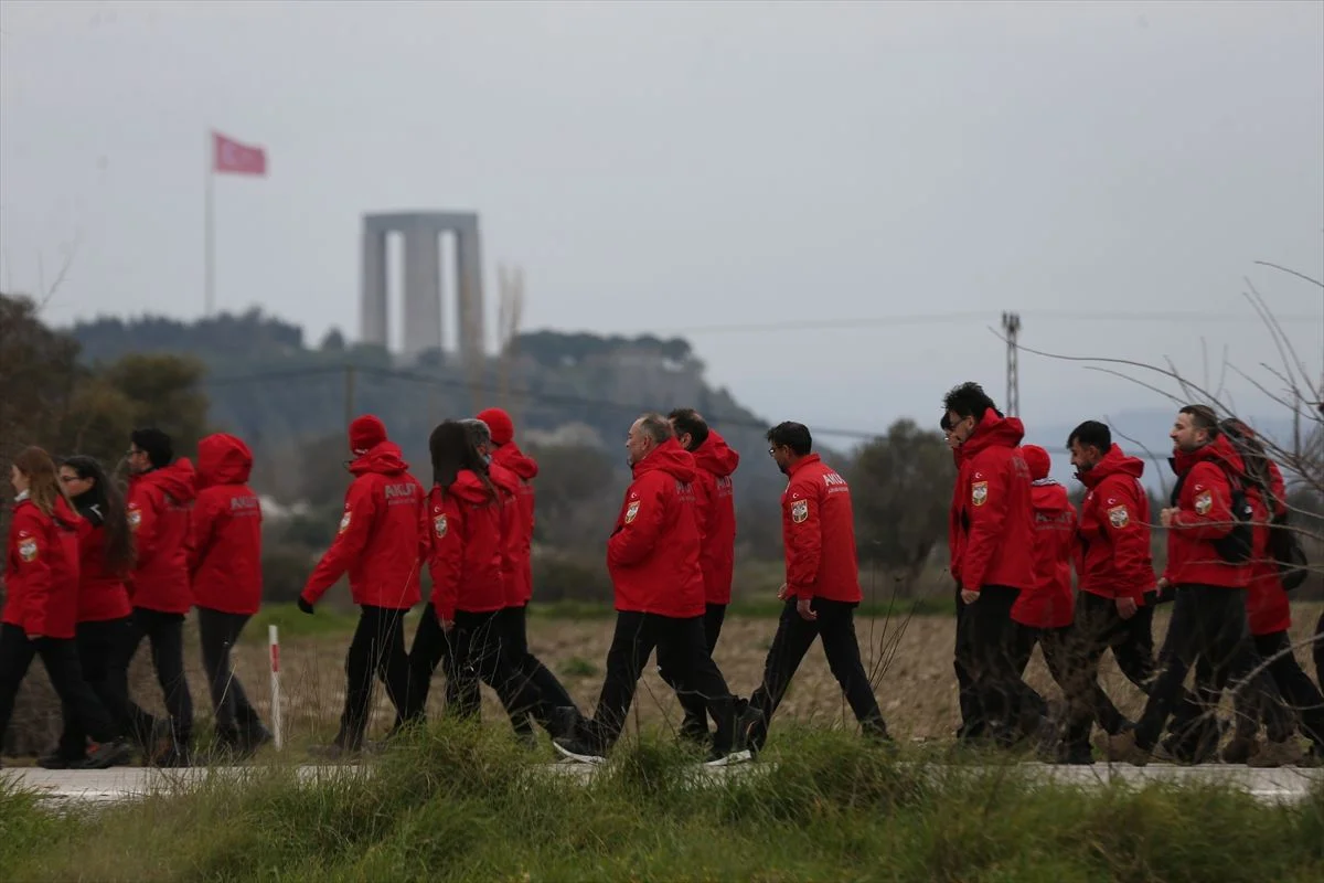 AKUT'tan Çanakkale Zaferi Yürüyüşü