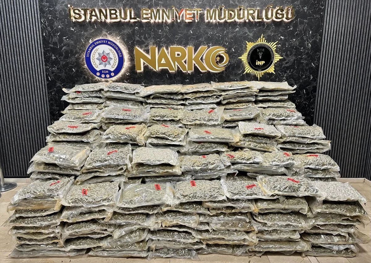 İstanbul'da 4 tırda 527 kilo 475 gram uyuşturucu ele geçirildi
