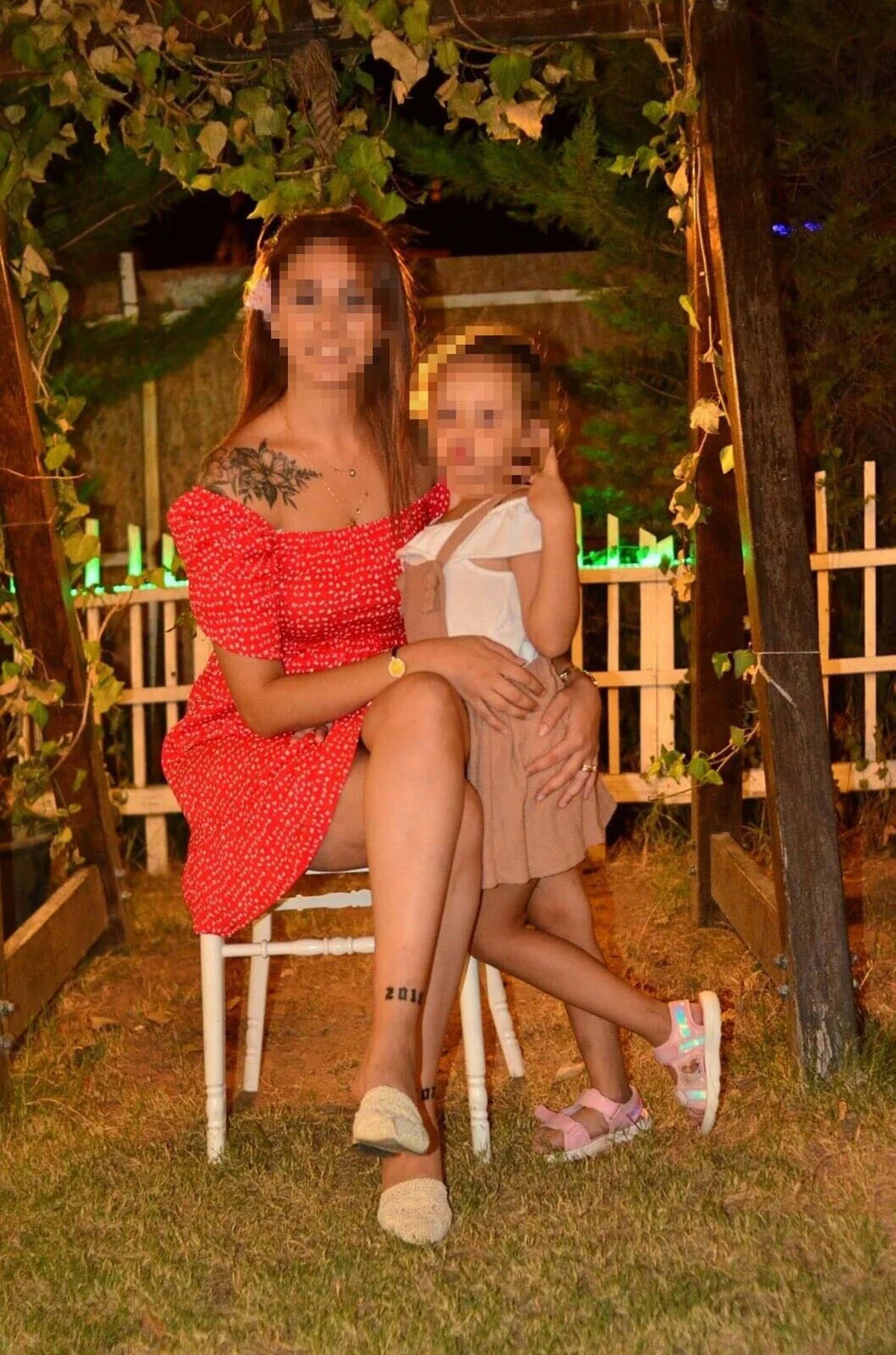 İzmir'de balkondan düşen kadını aşağı ittiği iddia edilen eşi ve arkadaşı yakalandı